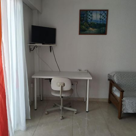 1 Bedroom Apartment Larnaca Esterno foto