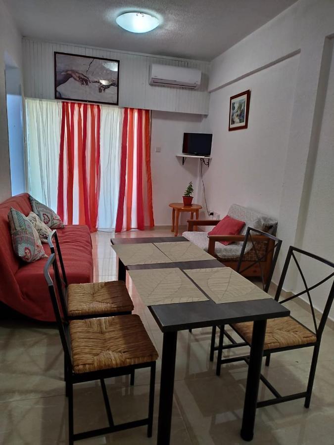 1 Bedroom Apartment Larnaca Esterno foto