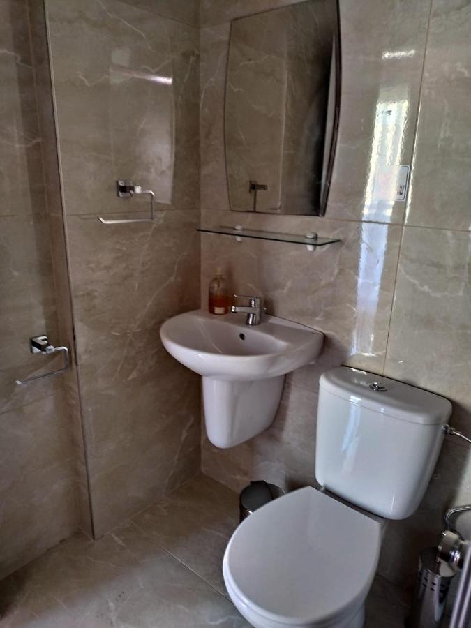 1 Bedroom Apartment Larnaca Esterno foto