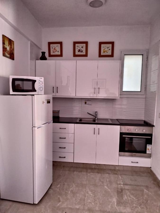 1 Bedroom Apartment Larnaca Esterno foto