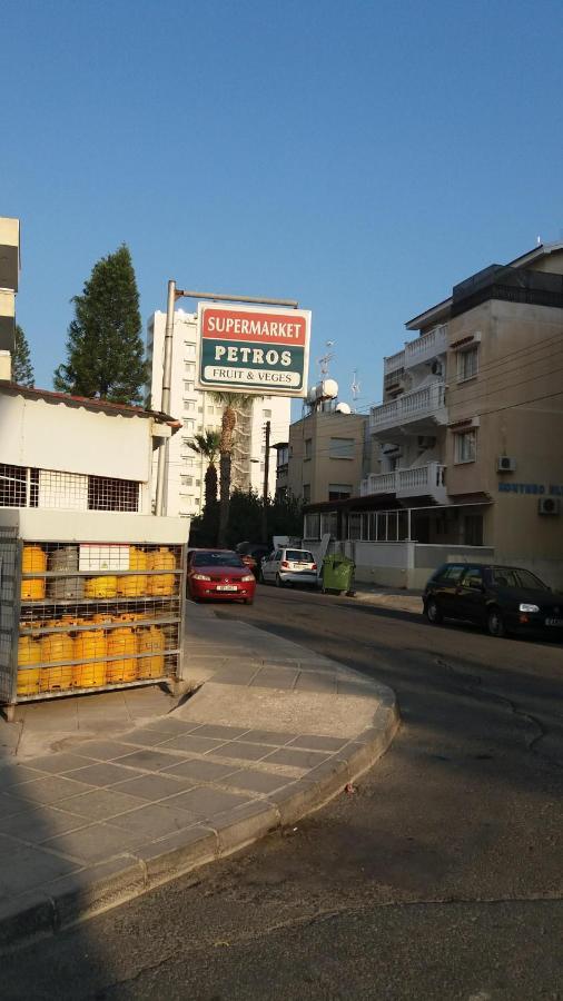 1 Bedroom Apartment Larnaca Esterno foto